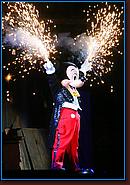 - Disneyland 03/27/08 - By Britt Dietz - Fantasmic! - 